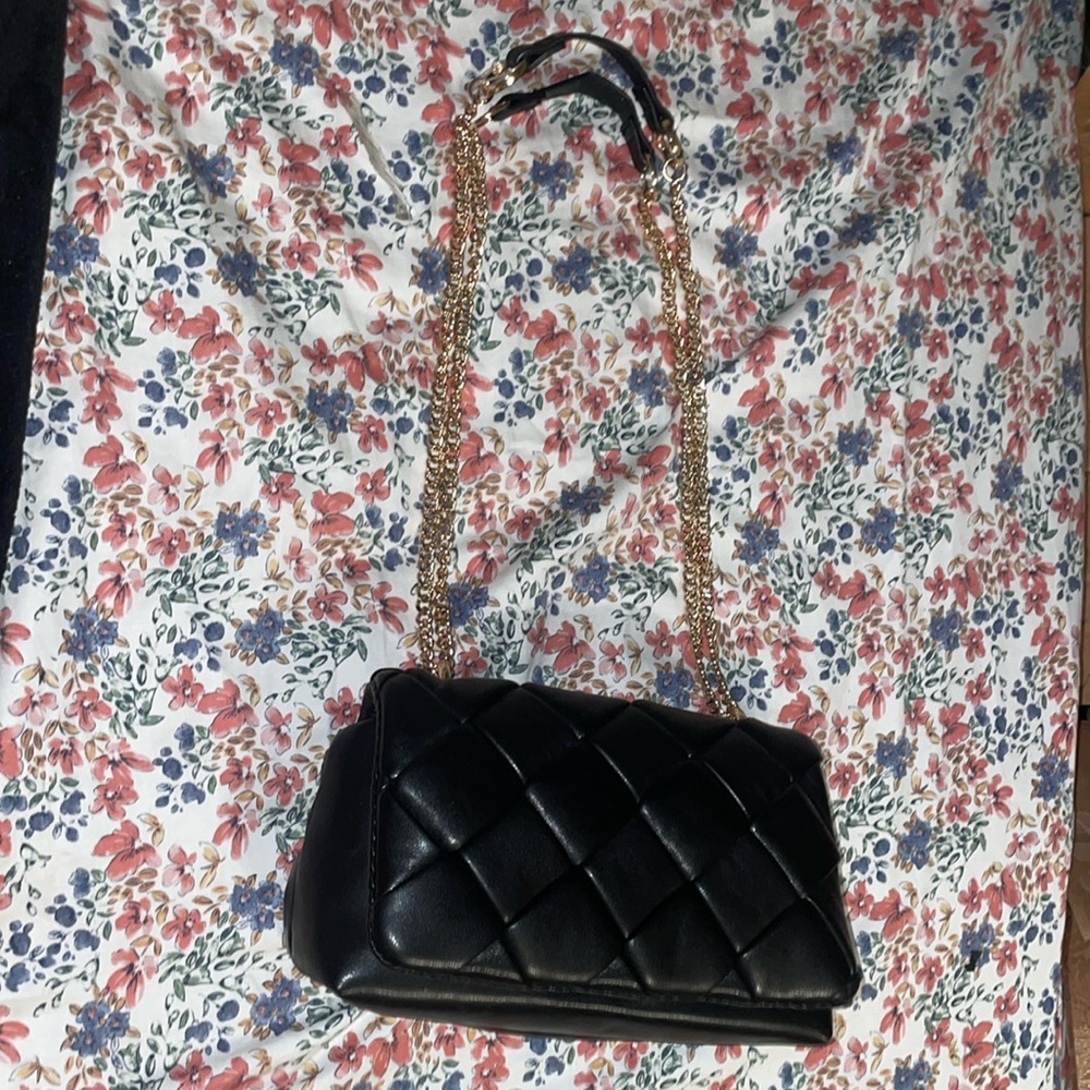 Black across body/shoulder purse
